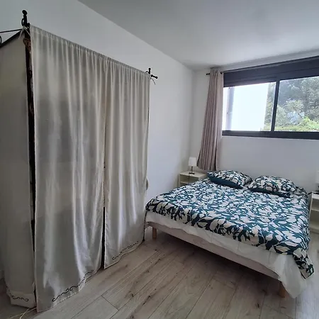 Apartment Land *